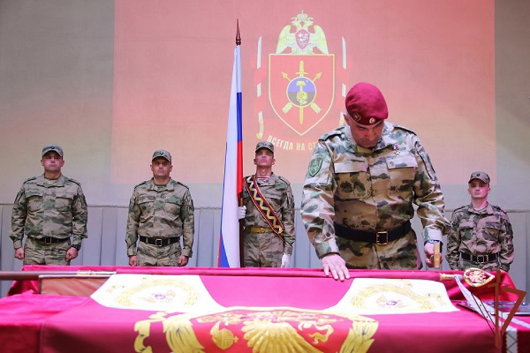 Боевое знамя вручили «стальной» бригаде Южного округа Росгвардии