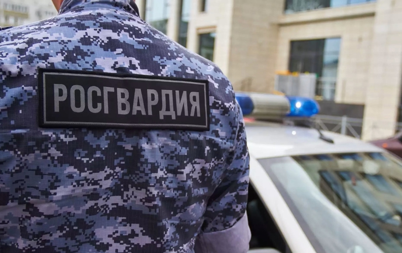 Росгвардейцы оперативно прибыли на вызов по сообщению о драке в Горловке