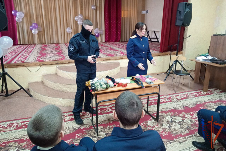 Cпецназ Росгвардии провёл для будущих следователей мастер-класс по основам тактической медицины 