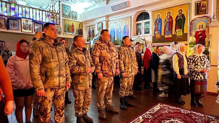 Военнослужащие «стальной» бригады Росгвардии приняли участие в Рождественских богослужениях в храмах Донецкой Народной Республики