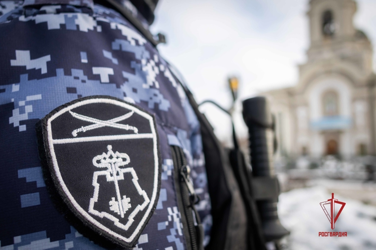 Росгвардейцы обеспечили безопасность во время празднования Крещения Господне в ДНР