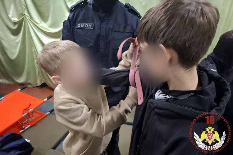В Донецке спецназ Росгвардии провёл мастер‑классы по оказанию первой помощи 
