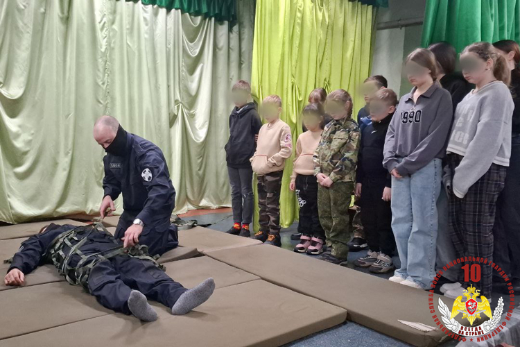 В Донецке спецназ Росгвардии провёл мастер‑классы по оказанию первой помощи 