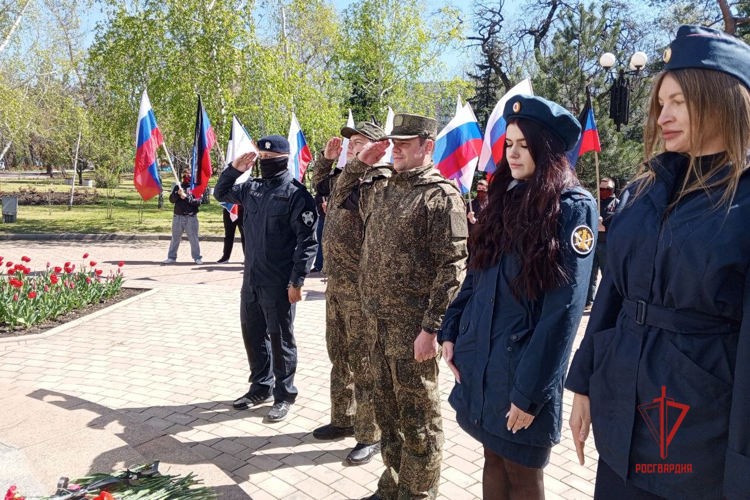 В Донецке росгвардейцы почтили память погибших в радиационных авариях и катастрофах