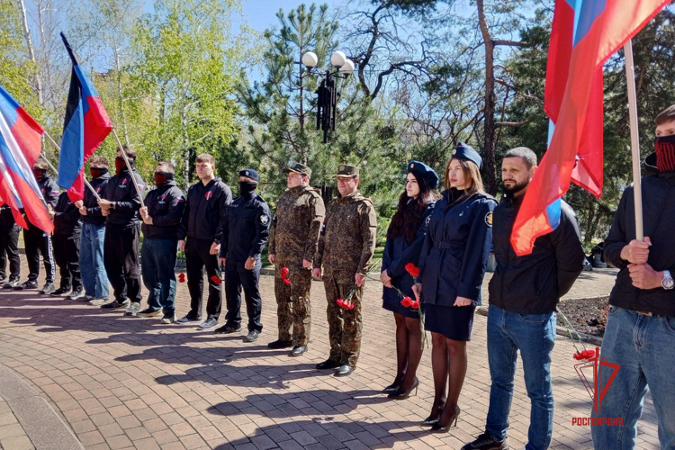 В Донецке росгвардейцы почтили память погибших в радиационных авариях и катастрофах
