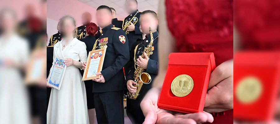 Росгвардейцы выступили на концерте для выпускников в городе Мариуполе 