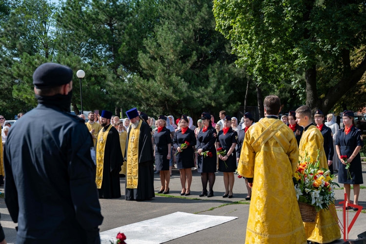 В ДНР росгвардейцы приняли участие в торжествах ко Дню Крещения Руси