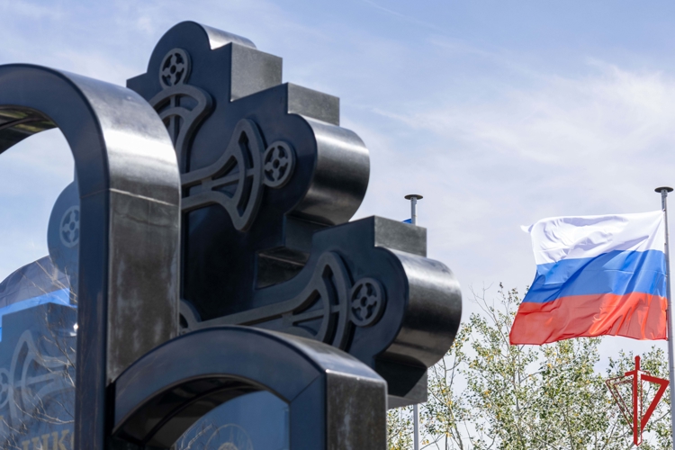 Росгвардейцы почтили память первого главы ДНР