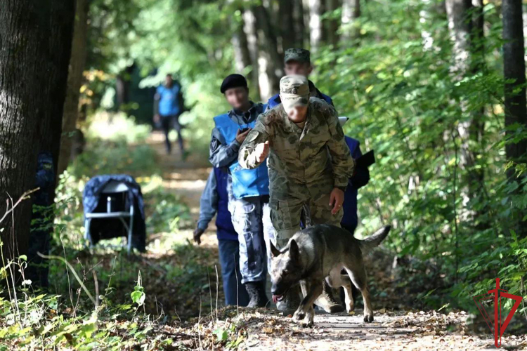 Кинолог Росгвардии из ДНР в составе сборной ведомства стала победителем во всероссийских соревнованиях