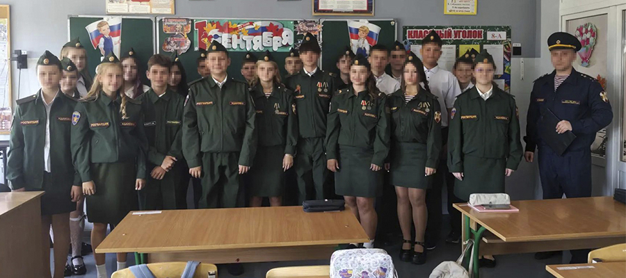 Росгвардейцы провели уроки мужества в подшефных кадетских классах ко Дню знаний
